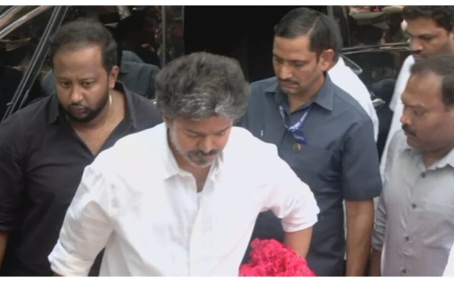 திரைக்கதை மன்னர் கே. பாக்யராஜ் மாரடைப்பால் காலமானார் - முதல்வர் விஜய் நேரில் அஞ்சலி